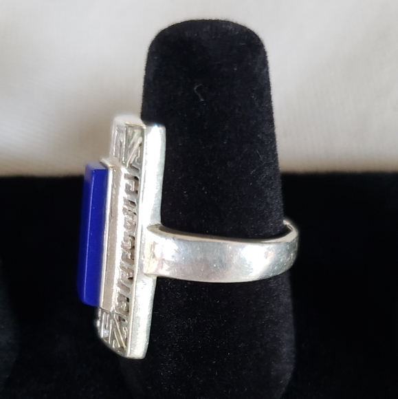 Ring - Picture 2 of 3